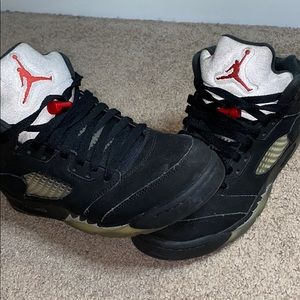 Jordan metallic 5’s